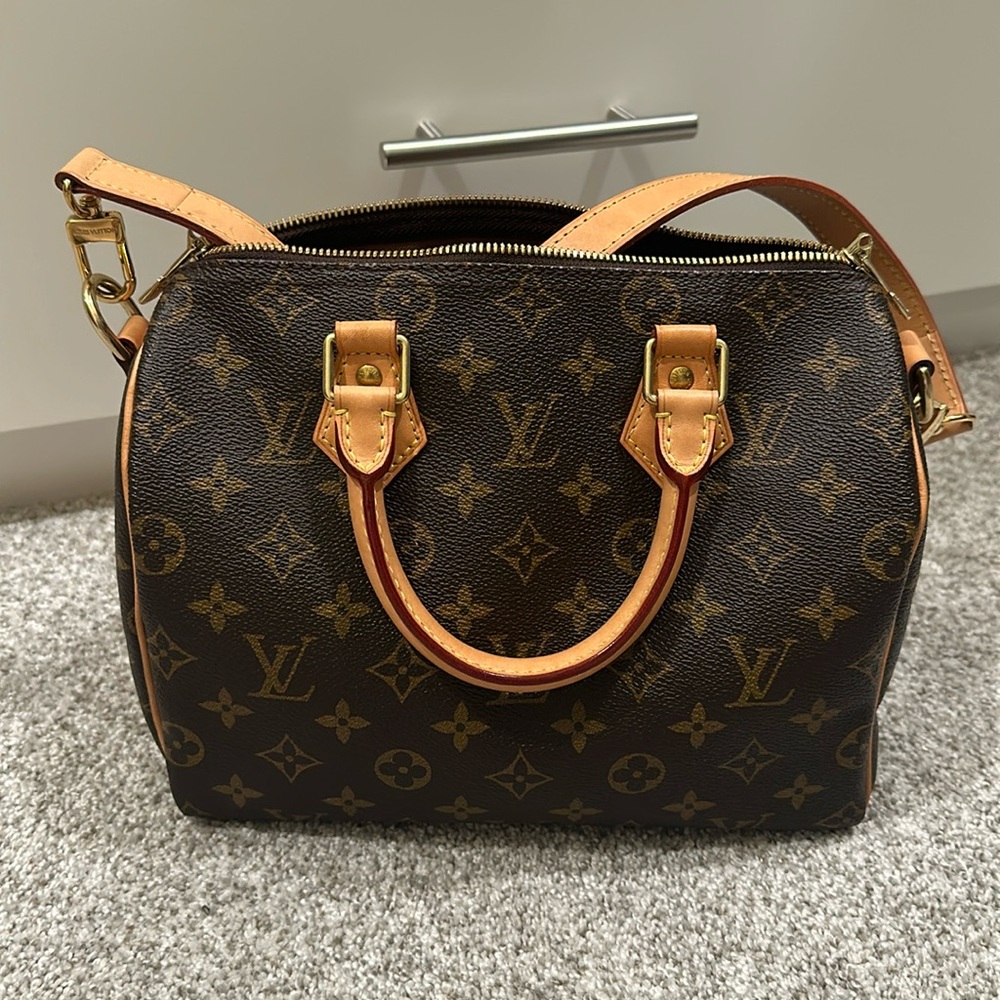 Authentic Louis Vuitton Speedy 25